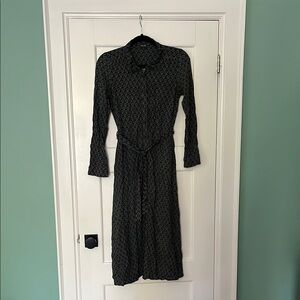 Chic Black and Green Patterned Long Sleeved Button Up Dress